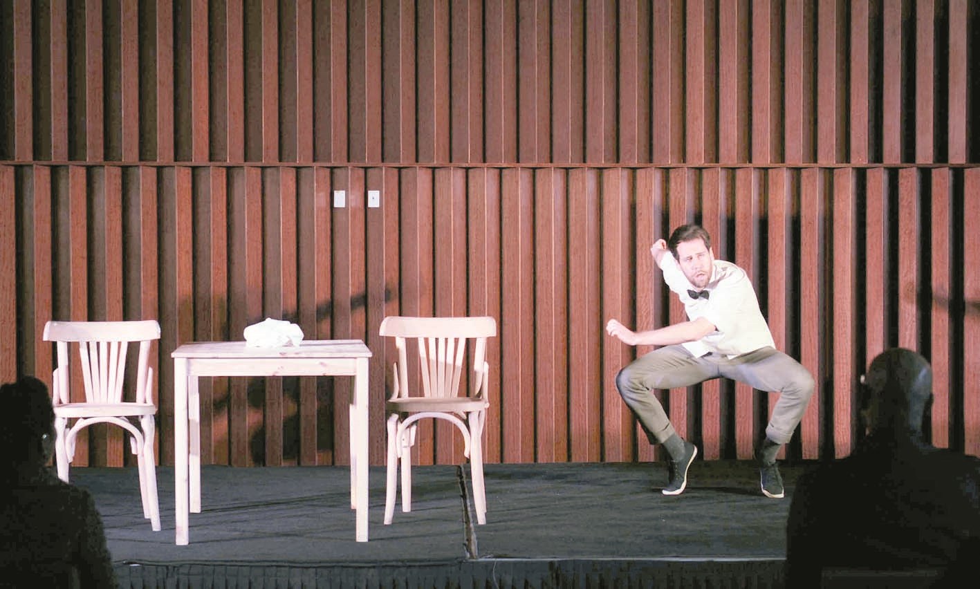 u0628u0627u0641u0648u0644 u0633u064au0631u064au0633 u0645u062cu0633u062fu0627u064b u0625u062du062fu0649 u0634u062eu0635u064au0627u062au0647 u0627u0644u0639u0634u0631u064au0646 (u062au0635u0648u064au0631 u0646u0627u064au0641 u0627u0644u0639u0642u0644u0629)