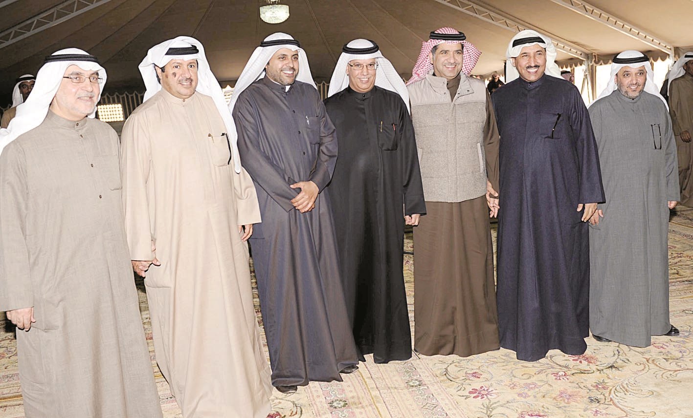 عدد من النواب الذين حضروا في مخيم «الداخلية»