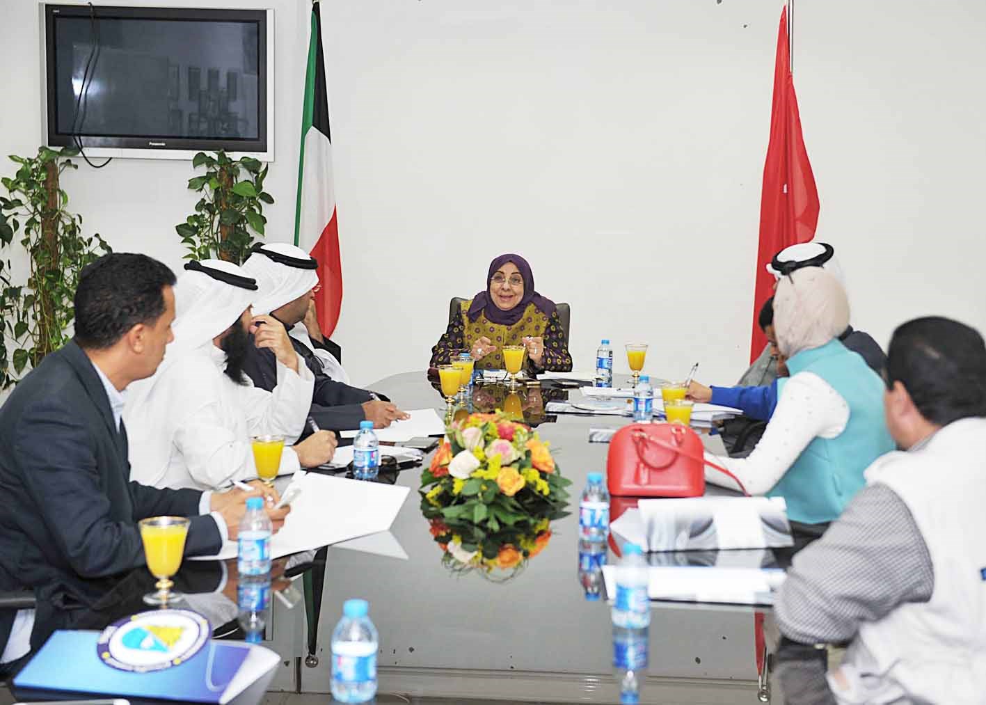 جانب من المؤتمر الصحافي لعميدة كلية الآداب   (تصوير سعد هنداوي)