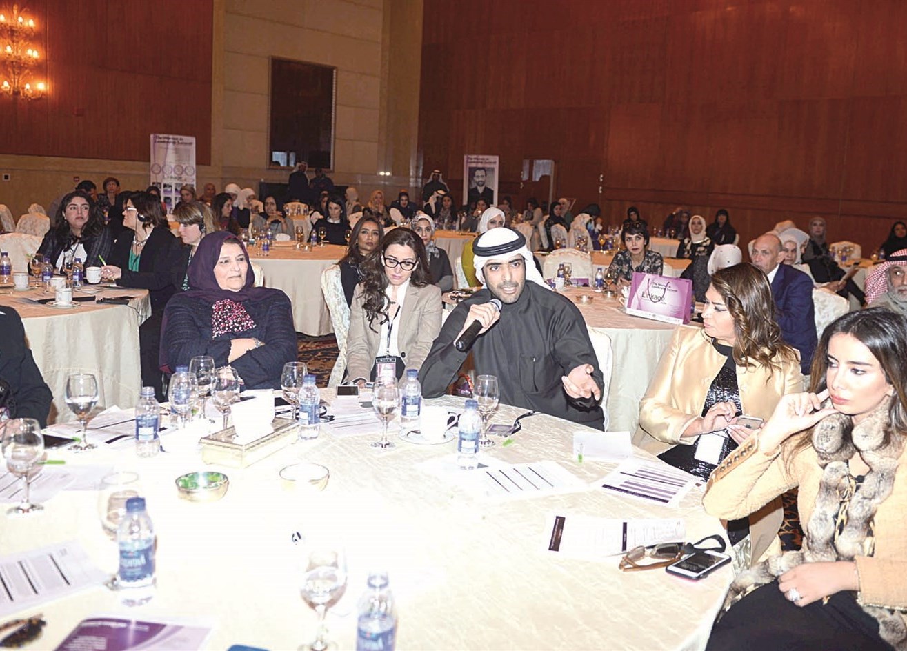 فهد الغانم في مداخلة خلال حفل التكريم (تصوير موسى عياش)