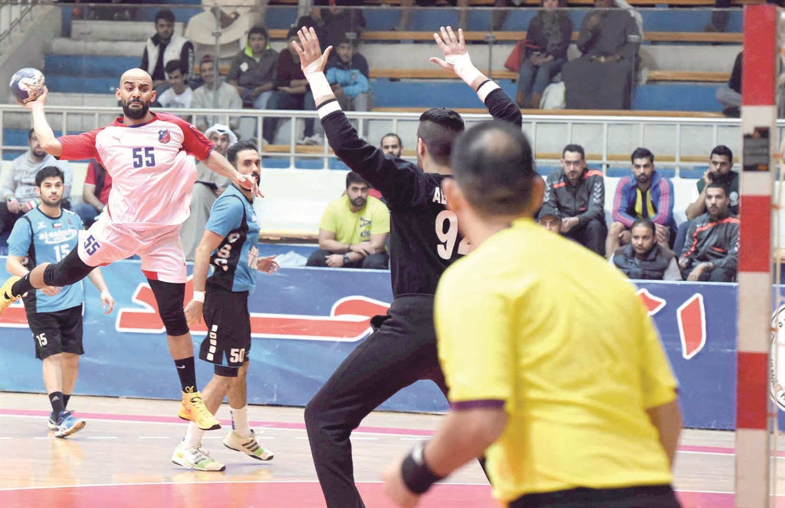 u0646u0627u0635u0631 u0631u0627u0634u062f u064au0635u0648u0651u0628 u0627u0644u0643u0631u0629 u0639u0644u0649 u0645u0631u0645u0649 u0627u0644u0633u0627u0644u0645u064au0629 (u062au0635u0648u064au0631 u062cu0627u0633u0645 u0628u0627u0631u0648u0646)