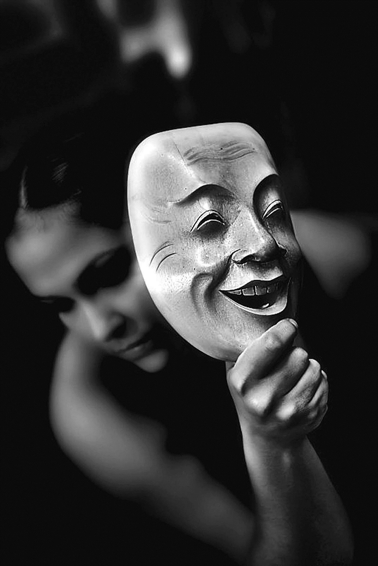 u0648u0633u0627u0626u0644 u0627u0644u062au0648u0627u0635u0644 u0627u0644u0625u0644u0643u062au0631u0648u0646u064a u062au064fu062du0641u0632 u0639u0644u0649 u0627u0644u0643u0630u0628