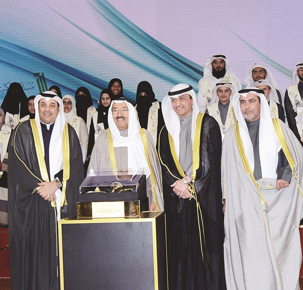 هدية لسمو الأمير