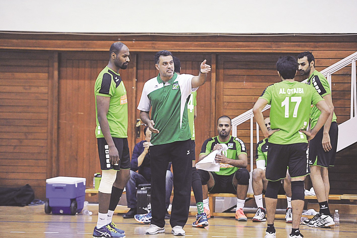 u0633u0644u0637u0627u0646 u0623u062du0645u062f u064au062au0644u0642u0649 u0627u0644u062au0639u0644u064au0645u0627u062a u0645u0646 u0627u0644u0645u062fu0631u0628 u0639u0628u062f u0627u0644u0631u0632u0627u0642