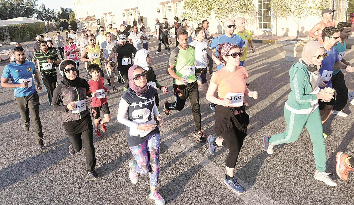 أعمار متفاوتة شاركت في الماراثون (تصوير أسعد عبدالله)