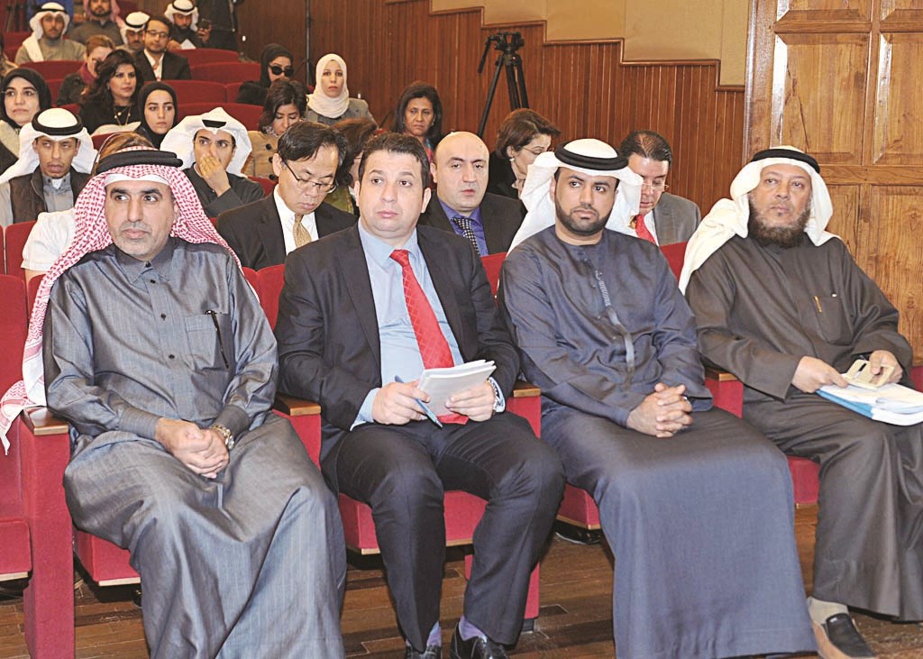 حضور ديبلوماسي كثيف