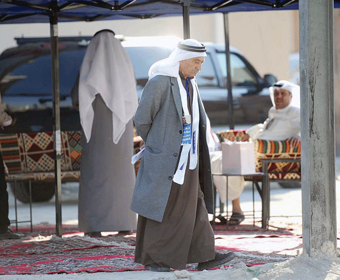 تواجد خارج مراكز الاقتراع