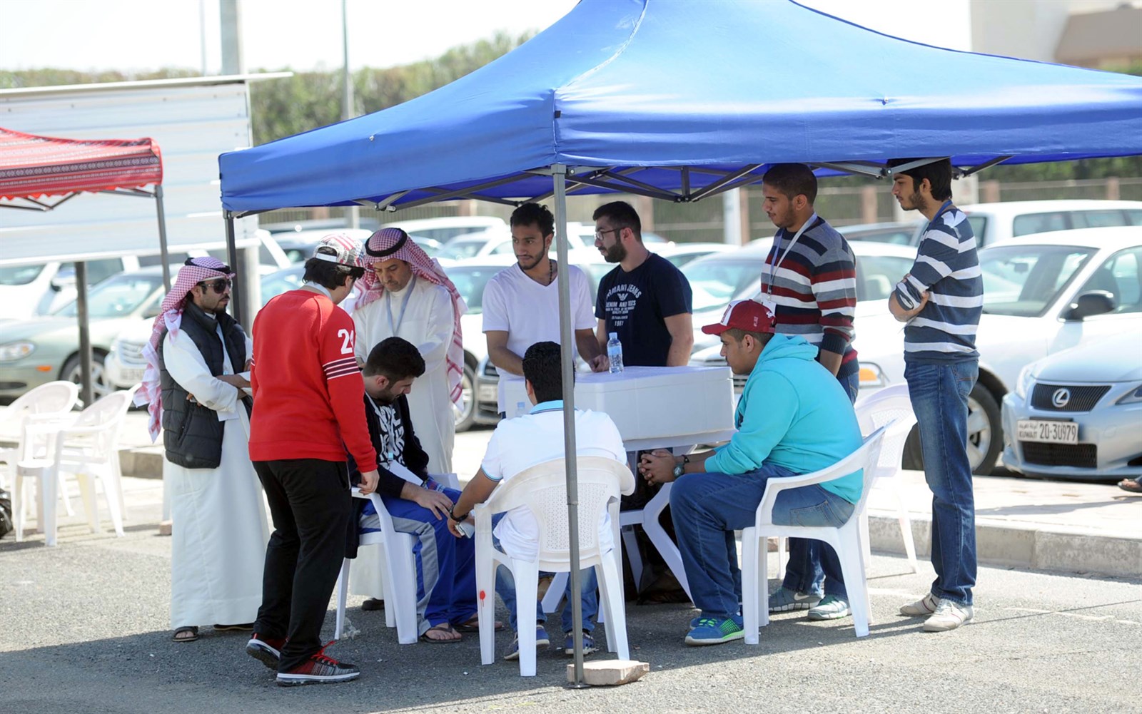 جهود شبابية لانجاح المنافسة الانتخابية