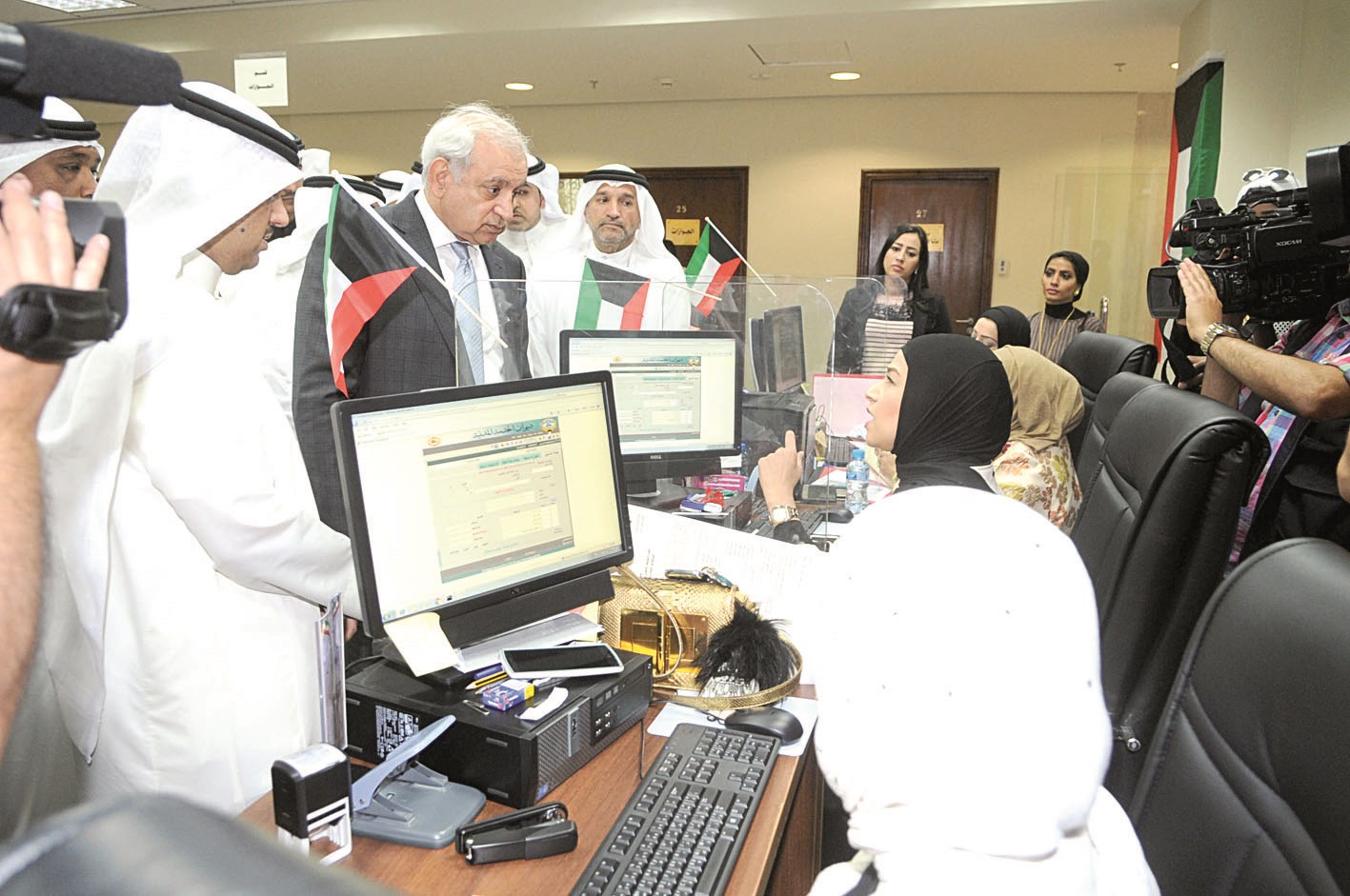 u0627u0644u0639u064au0633u0649 u062eu0644u0627u0644 u062cu0648u0644u0629 u0641u064a u0645u0628u0646u0649 u0645u0628u0627u0631u0643 u0627u0644u0643u0628u064au0631 u0627u0644u062au0639u0644u064au0645u064au0629 u0627u0644u062cu062fu064au062f    (u062au0635u0648u064au0631 u0643u0631u0645 u0630u064au0627u0628)