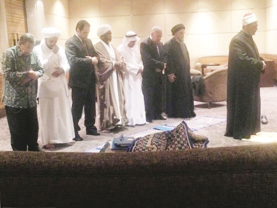 u0627u0644u0637u064au0628 u064au0624u0645 u0627u0644u0635u0644u0627u0629 u0628u062du0636u0648u0631 u0627u0644u0633u064au062f u0639u0644u064a u0627u0644u0623u0645u064au0646 u0641u064a u062cu0627u0643u0631u062au0627