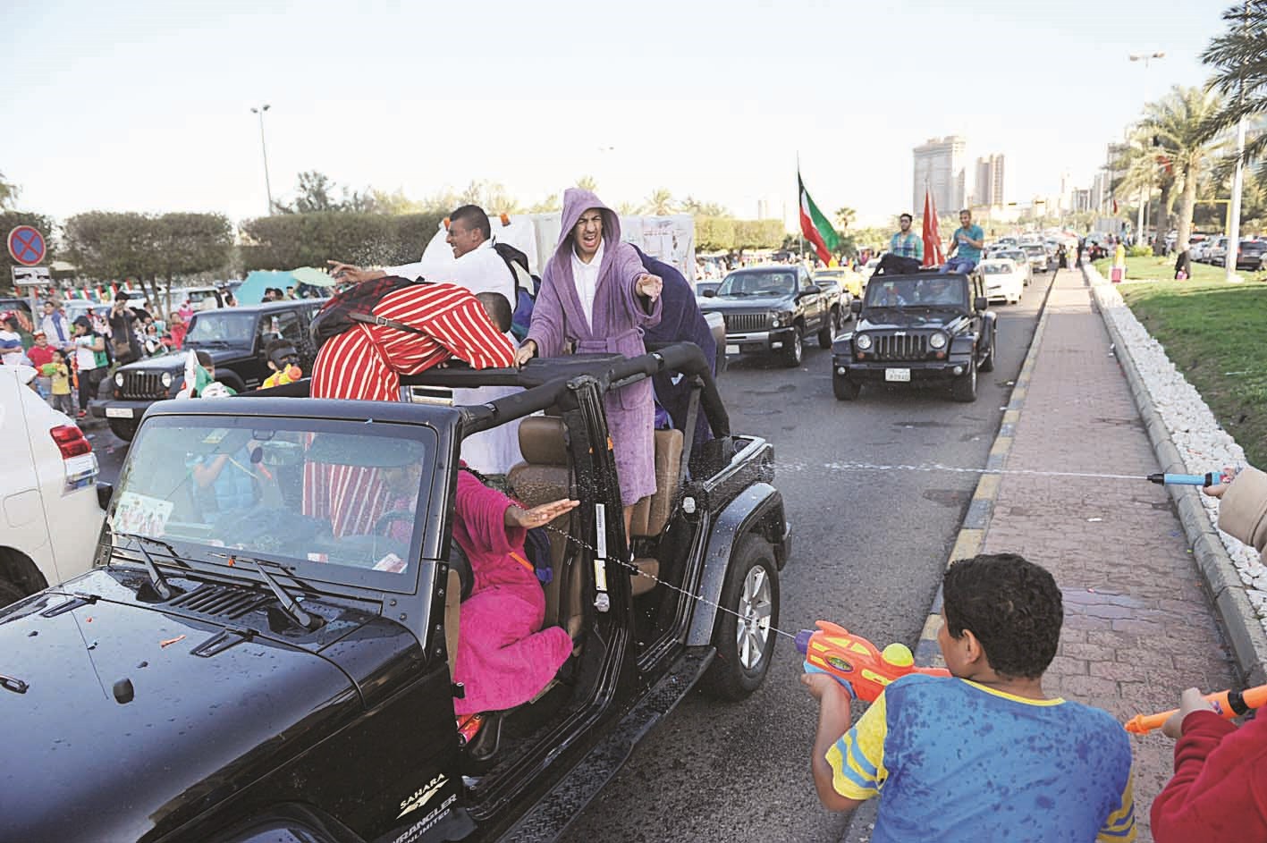 التفنن في التعبير عن الفرح بالعيد الوطني