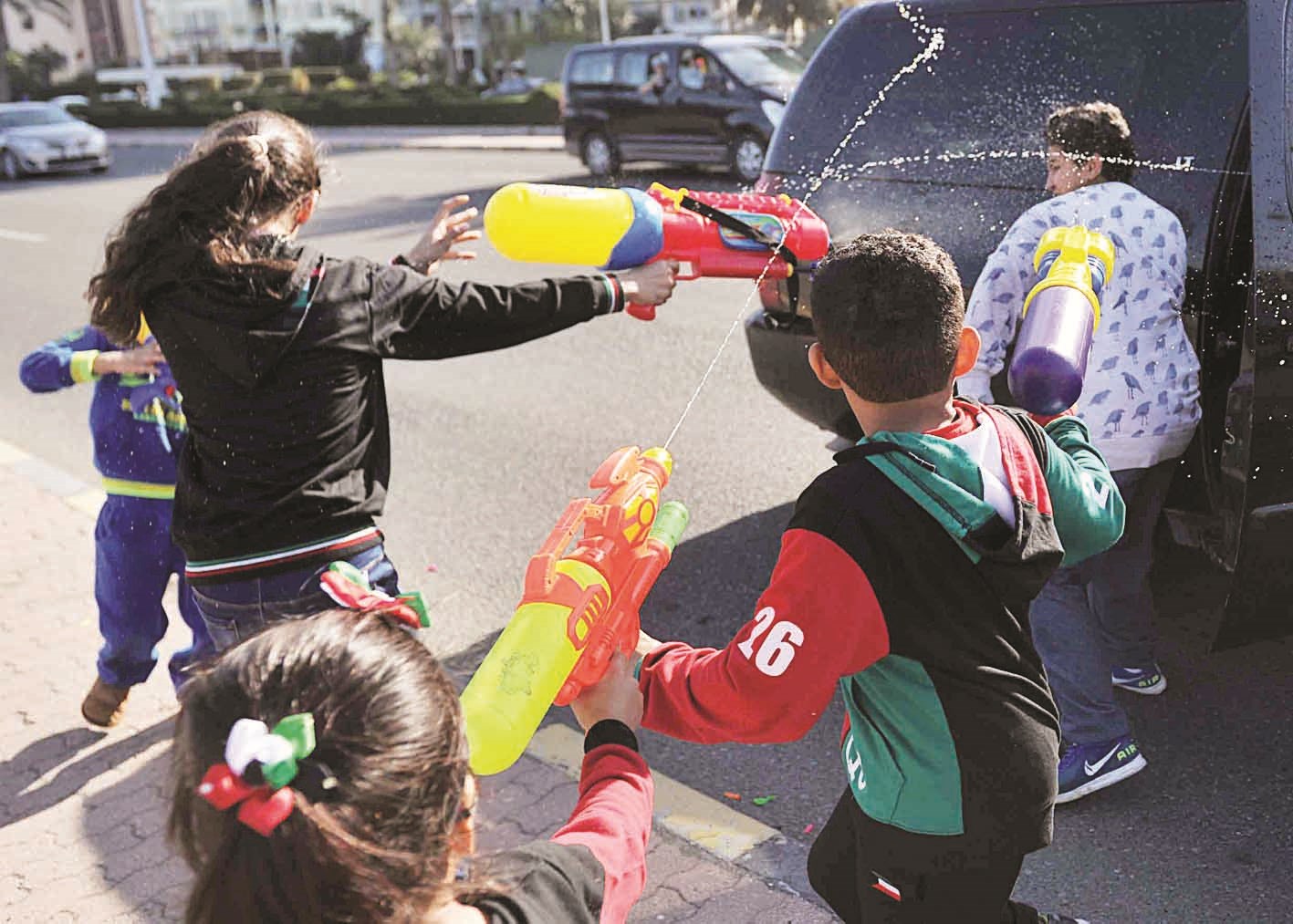 معركة حامية... بالماء