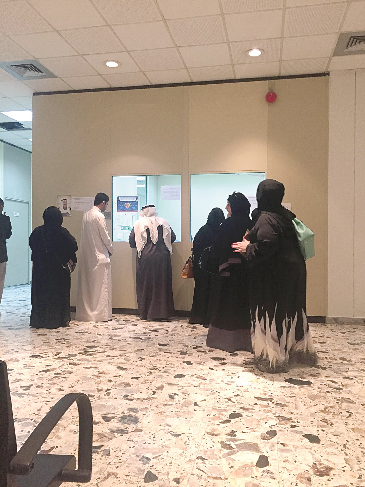 مراجعون في إدارة الرعاية الأسرية