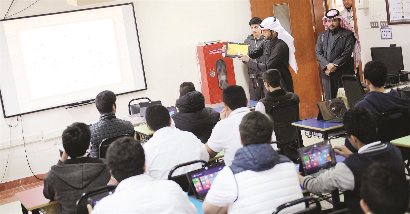 شرح الاستخدام على السبورة الذكية