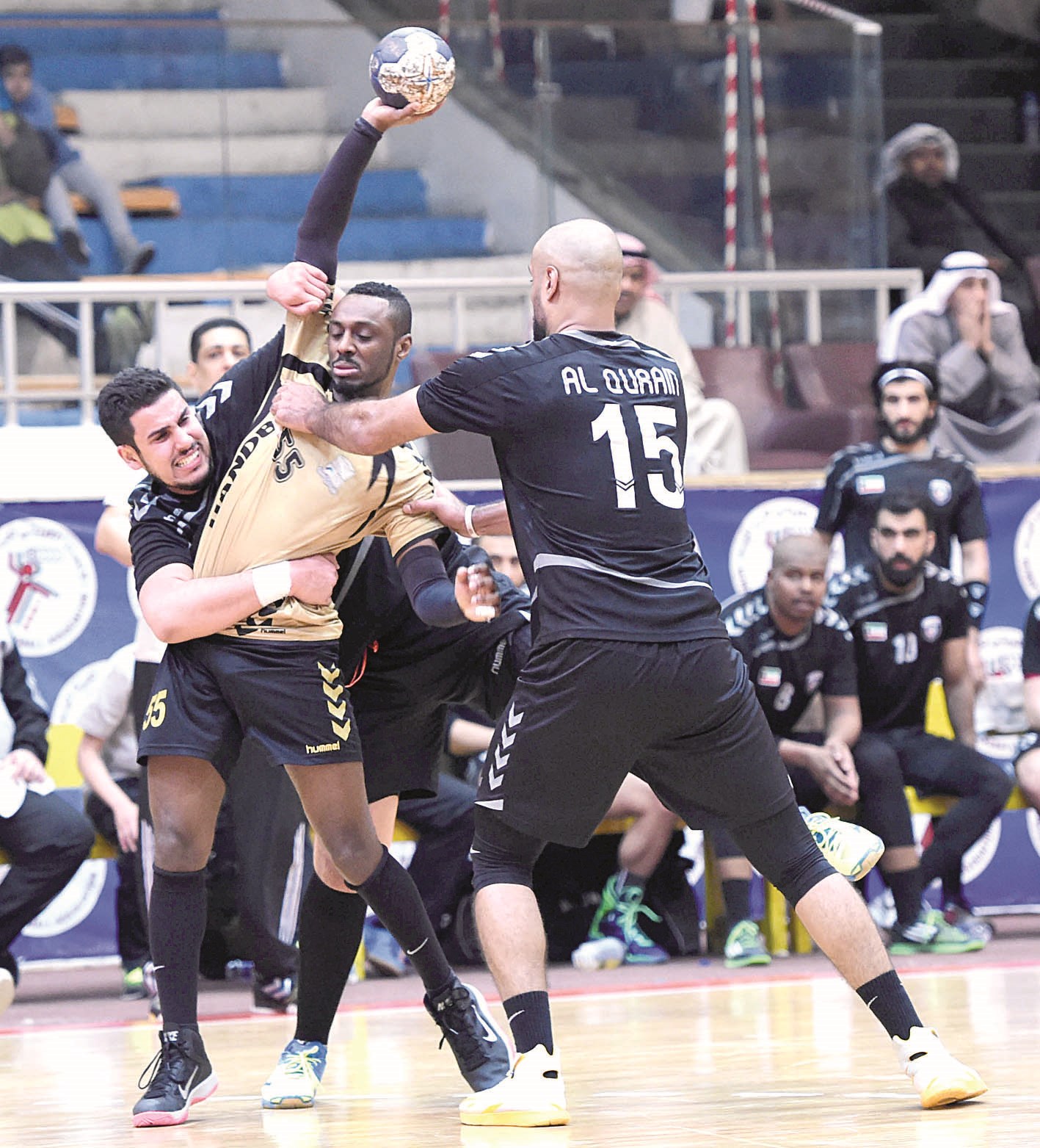 u0644u0627u0639u0628 u0628u0631u0642u0627u0646 u0645u0634u0627u0631u064a u0645u0628u0627u0631u0643 u064au062du0627u0648u0644 u0627u0644u062au0635u0648u064au0628  (u062au0635u0648u064au0631 u062cu0627u0633u0645 u0628u0627u0631u0648u0646)