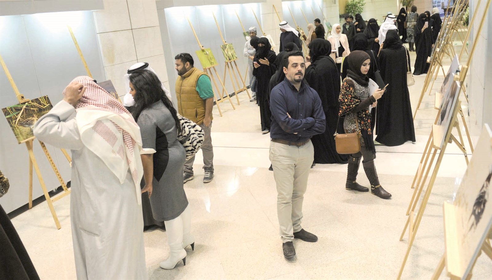 u0632u0648u0627u0631 u0645u0639u0631u0636 u00abu0637u064au0648u0631 u0627u0644u0643u0648u064au062au00bb   (u062au0635u0648u064au0631 u0646u0627u064au0641 u0627u0644u0639u0642u0644u0629)