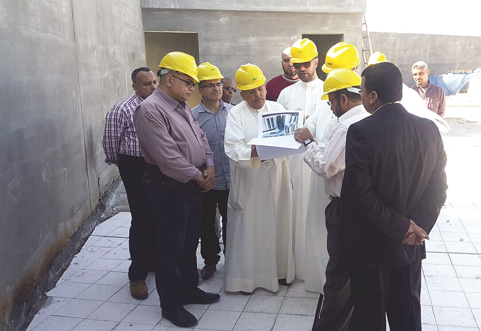 u0627u0644u0639u0645u0627u0631 u062eu0644u0627u0644 u062cu0648u0644u062au0647 u0641u064a u0645u0634u0631u0648u0639 u062fu0627u0631 u0627u0644u0642u0631u0622u0646 u0641u064a u0636u0627u062du064au0629 u0639u0628u062fu0627u0644u0644u0647 u0627u0644u0645u0628u0627u0631u0643