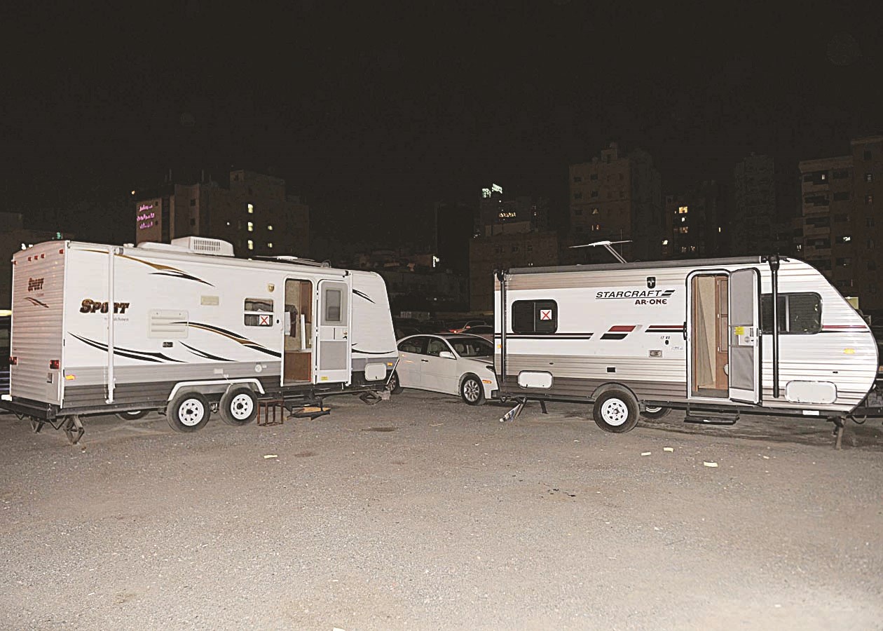 كرافانات منتشرة دون أي ترخيص من المرور