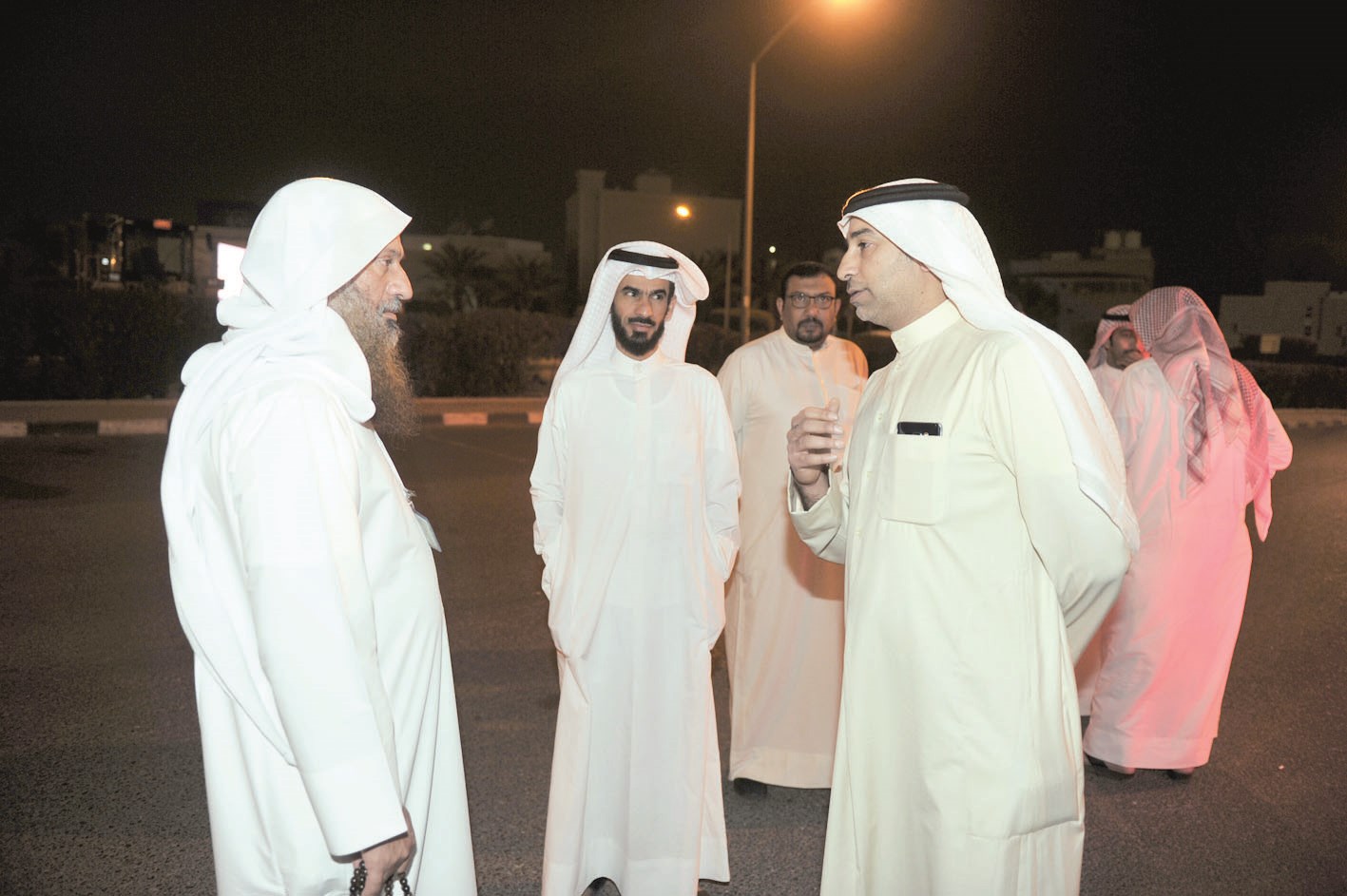 ممثلو «الشؤون» و»البلدية» في حديث عن المخالفات