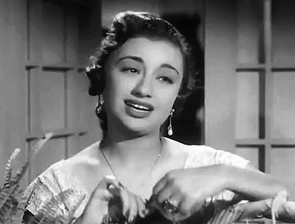 نجاح سلام في أحد أعمالها