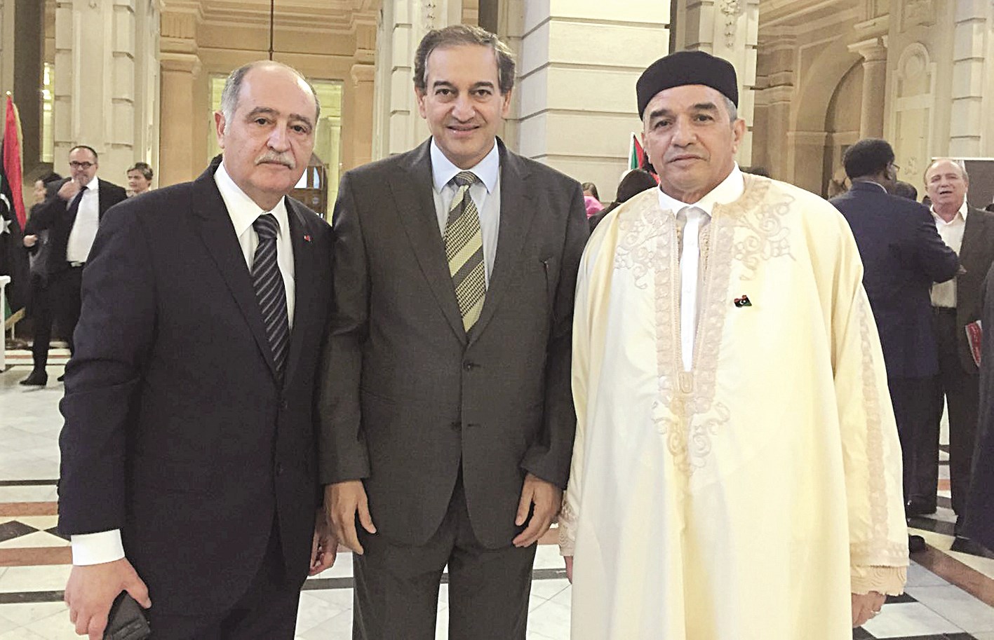 u0627u0644u0633u0641u064au0631 u0628u0648u0631u062du0645u0629 u0645u0639 u0634u062eu0635u064au062au064au0646 u0645u0634u0627u0631u0643u062au064au0646 u0641u064a u00abu0623u064au0627u0645 u0628u0648u062fu0627u0628u0633u062au00bb