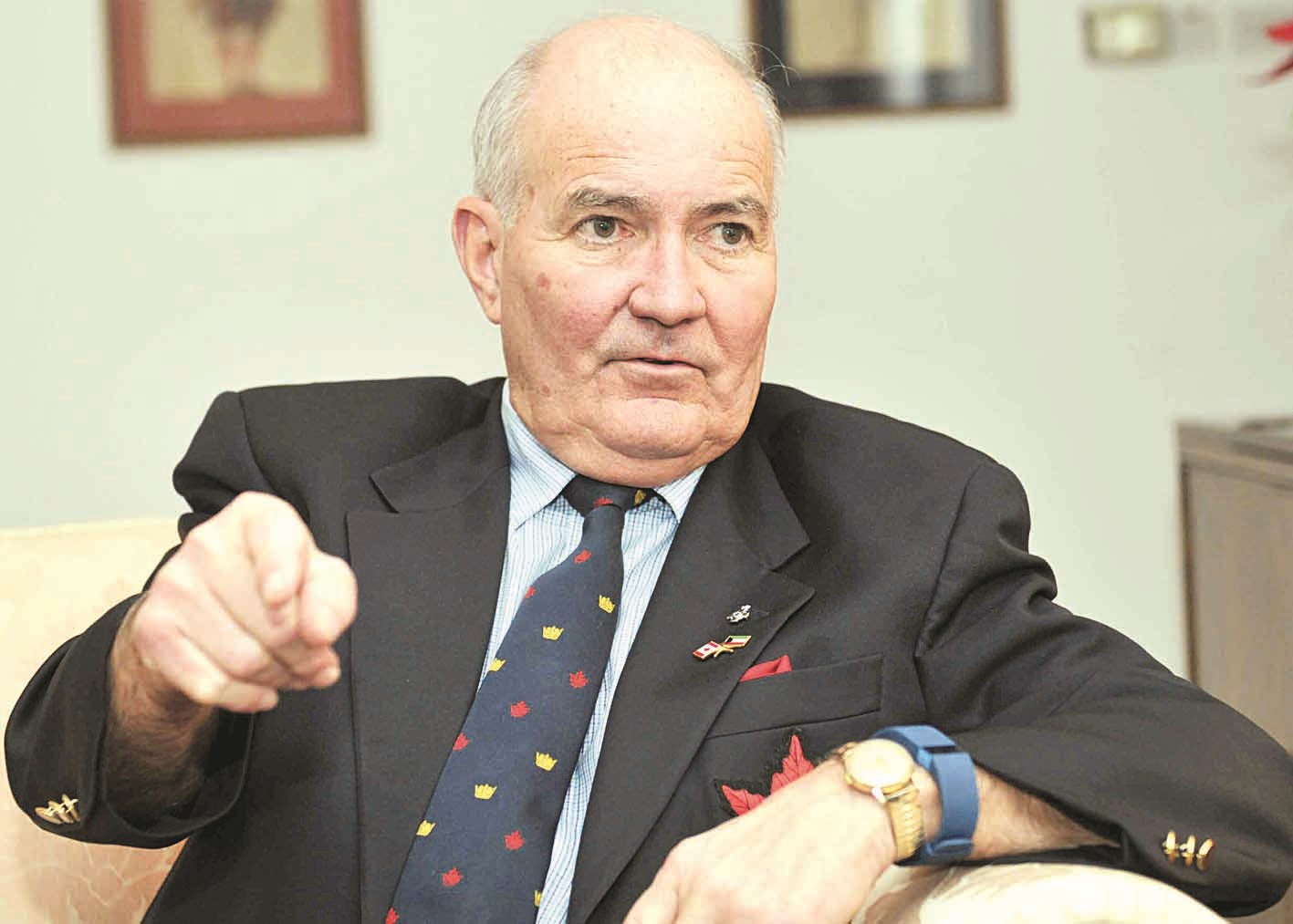 سامرز متحدثاً عن ذكرياته عن حرب التحرير