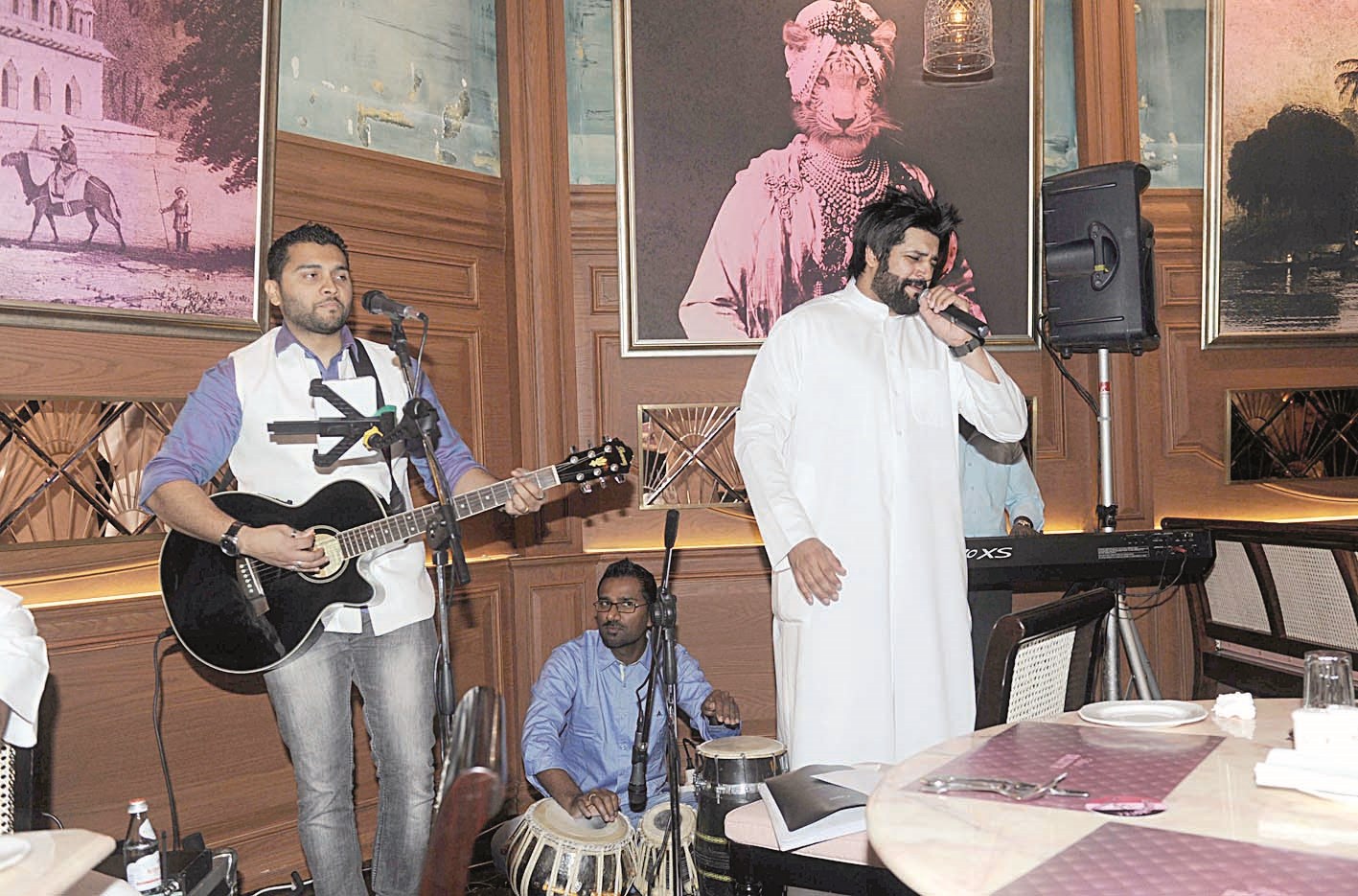 الفنان مبارك الراشد مشاركاً في حفل الافتتاح