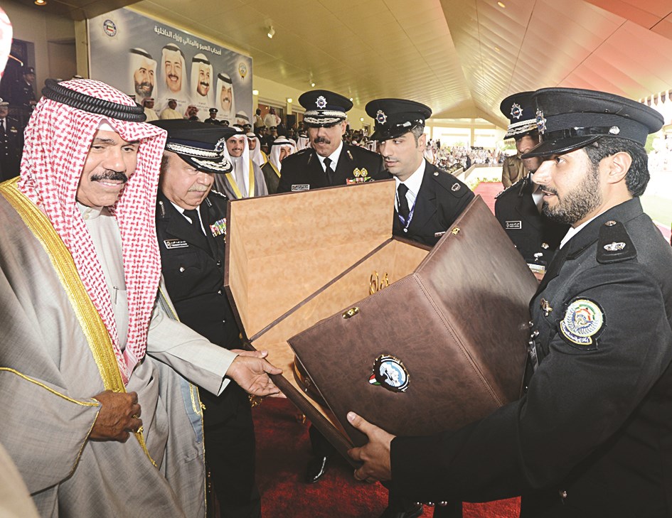 هدية لسمو ولي العهد