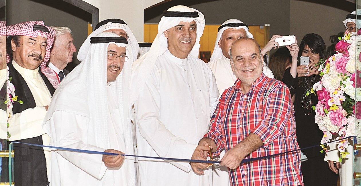 u0639u0644u064a u0627u0644u064au0648u062du0629 u0648u0639u0628u062fu0627u0644u0648u0647u0627u0628 u0627u0644u0639u0648u0636u064a u0648u0639u0628u062fu0627u0644u0639u0632u064au0632 u0627u0644u0633u0631u064au0639 u0641u064a u0627u0641u062au062au0627u062d u0627u0644u0645u0639u0631u0636 (u062au0635u0648u064au0631 u0645u0648u0633u0649 u0639u064au0627u0634)