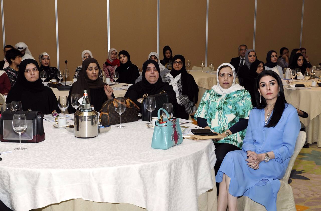 ...ومع عدد من حاضرات اليوم العلمي الثالث