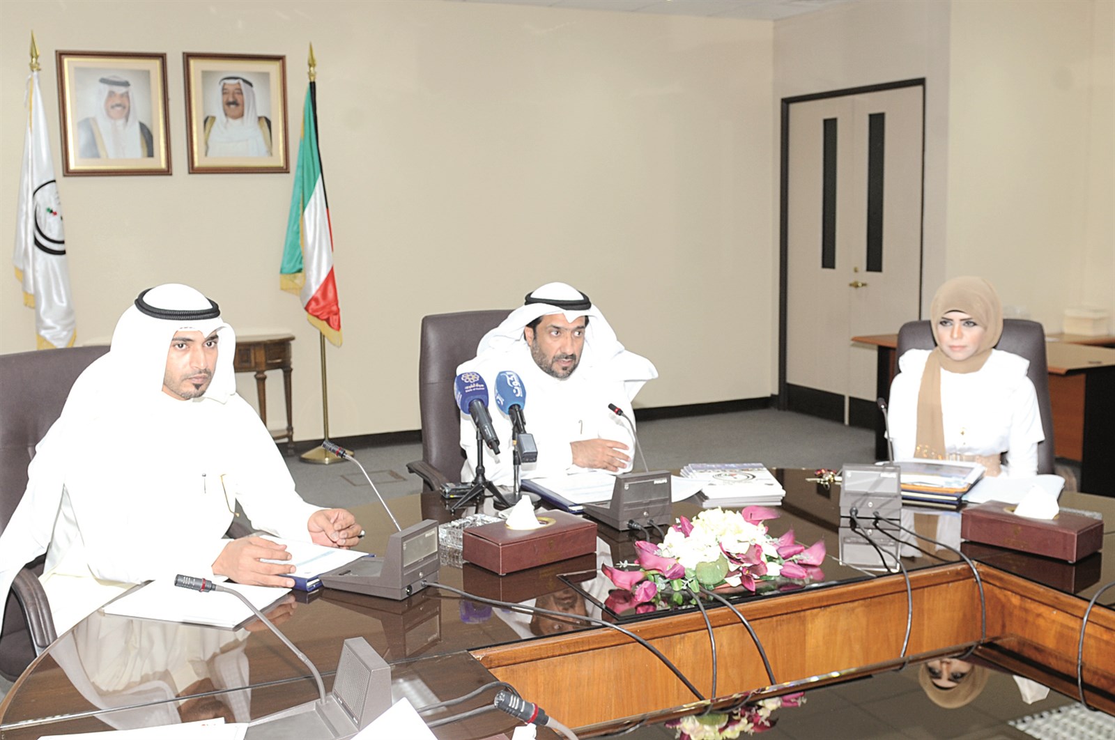 u0627u0644u0639u0646u0632u064a u0645u062au062du062fu062bu0627u064b u062eu0644u0627u0644 u0627u0644u0645u0624u062au0645u0631 u0627u0644u0635u062du0627u0641u064a (u062au0635u0648u064au0631 u062cu0644u0627u0644 u0645u0639u0648u0636)