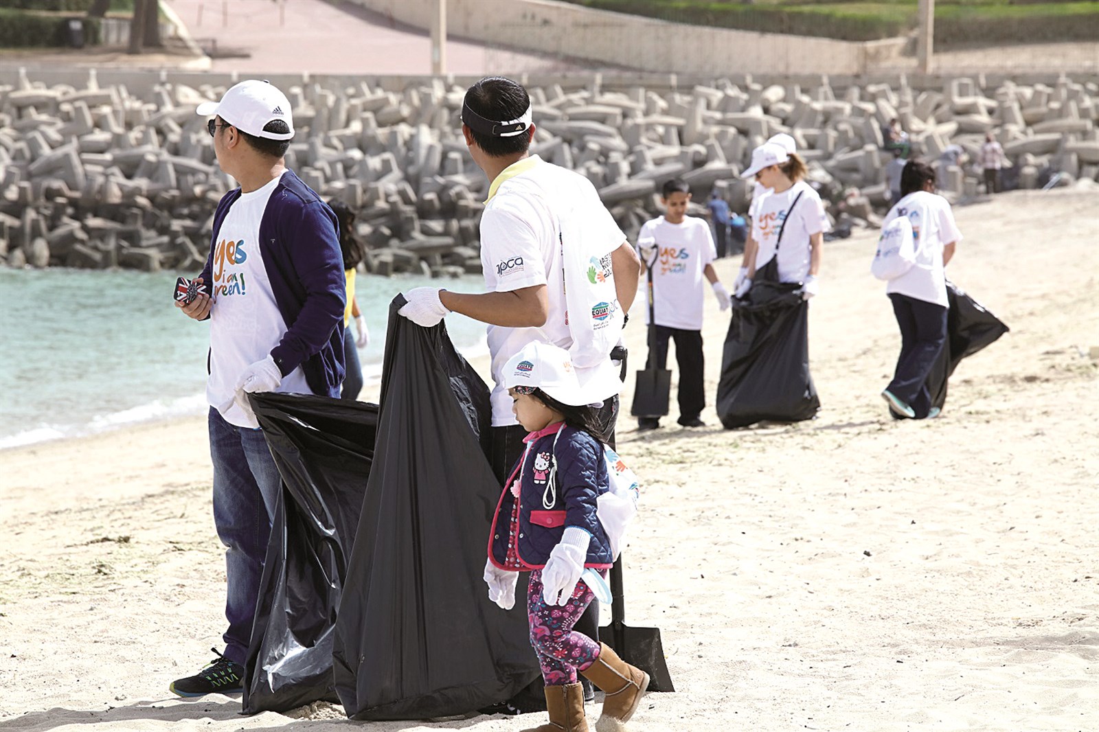 مشاركة من كل الأعمار في الحملة