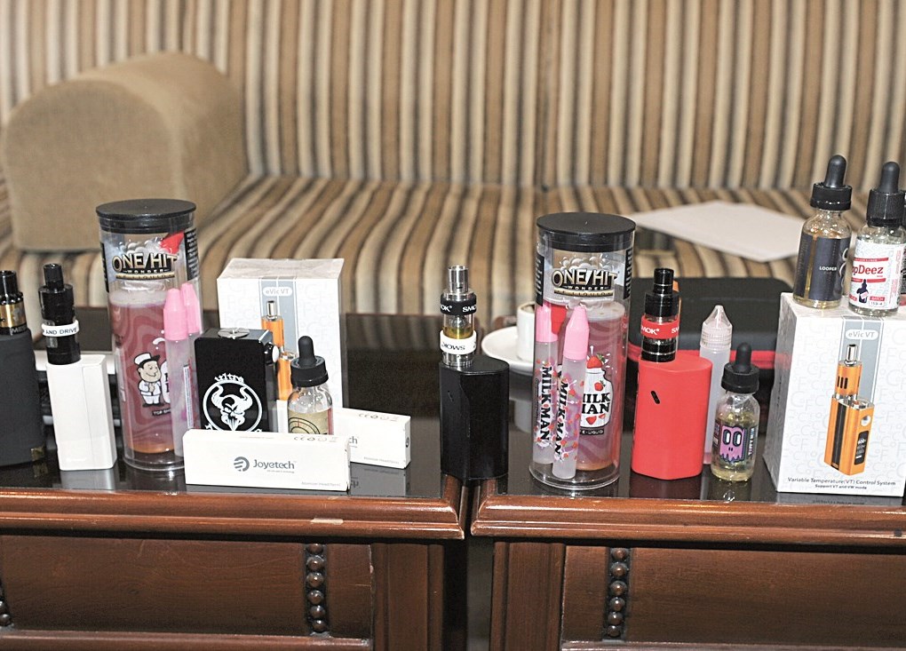 تصميمات مختلفة من الشيش الإلكترونية