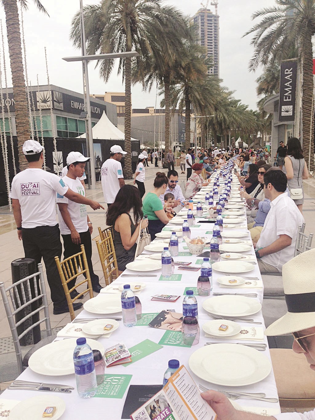 مائدة «إعمار» تحتفي بضيوفها