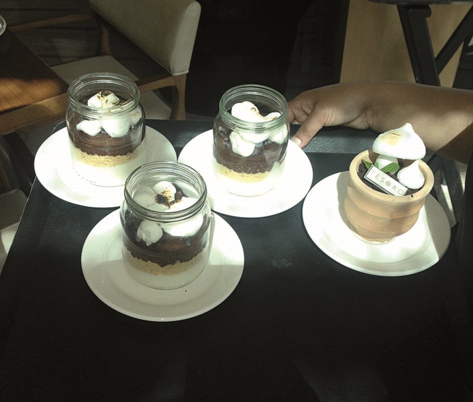 للآيس كريم حضور في فندق تاج