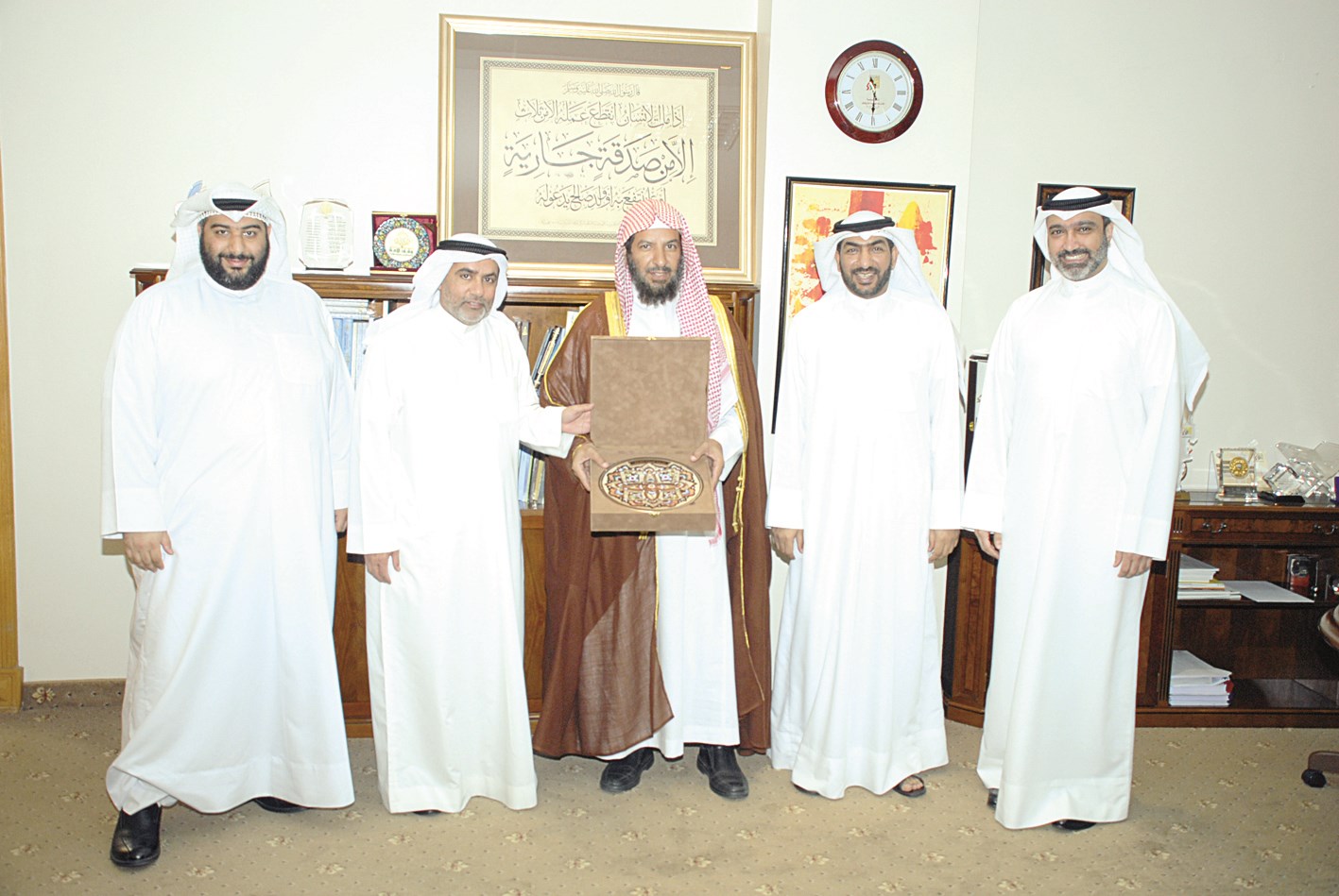 u0627u0644u062cu0644u0627u0647u0645u0629 u0645u0643u0631u0645u0627u064b u0627u0644u0634u062bu0631u064a u0628u062du0636u0648u0631 u0627u0644u0645u064au0631 u0648u0627u0644u0635u0642u0639u0628u064a