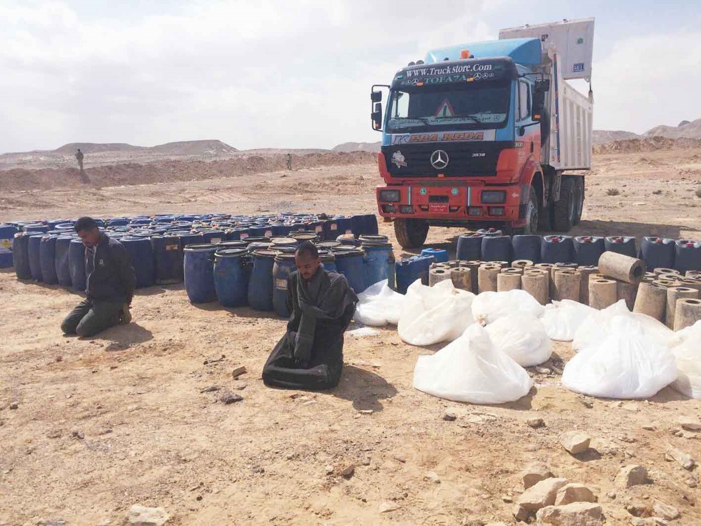 u0634u0627u062du0646u0629 u0636u0628u0637u0647u0627 u0627u0644u062cu064au0634 u0641u064a u0633u064au0646u0627u0621 u0645u062du0645u0644u0629 u0628u0645u0648u0627u062f u0645u062au0641u062cu0631u0629