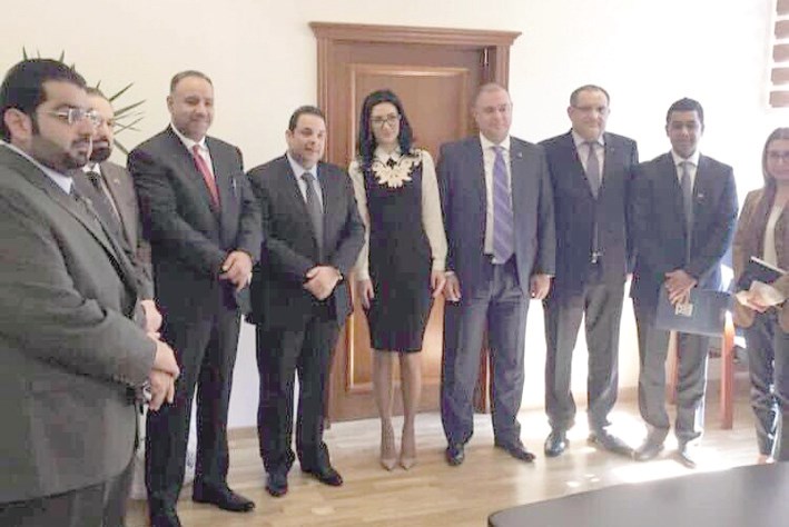 u0627u0644u0635u0627u0646u0639 u0648u0627u0644u0648u0641u062f u0627u0644u0645u0631u0627u0641u0642 u0645u0639 u0648u0632u064au0631u0629 u0627u0644u0639u062fu0644 u0627u0644u0623u0631u0645u064au0646u064au0629