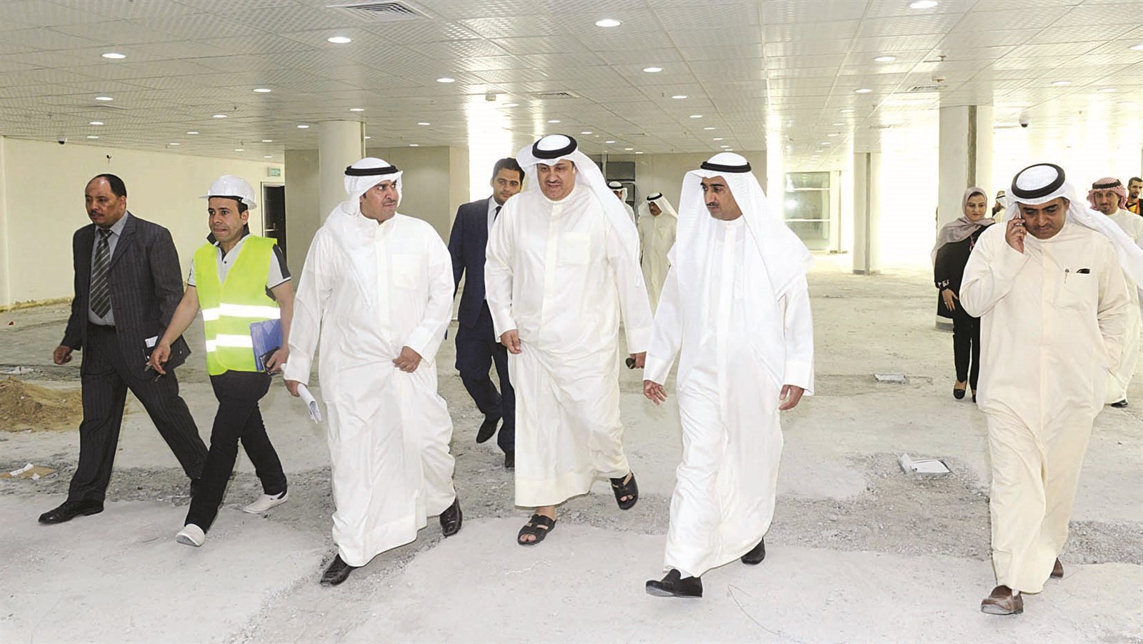 u0627u0644u0639u0644u064a u0648u0627u0644u0634u0645u0627u0644u064a u062eu0644u0627u0644 u0627u0644u062cu0648u0644u0629 (u062au0635u0648u064au0631 u0632u0643u0631u064au0627 u0639u0637u064au0629)