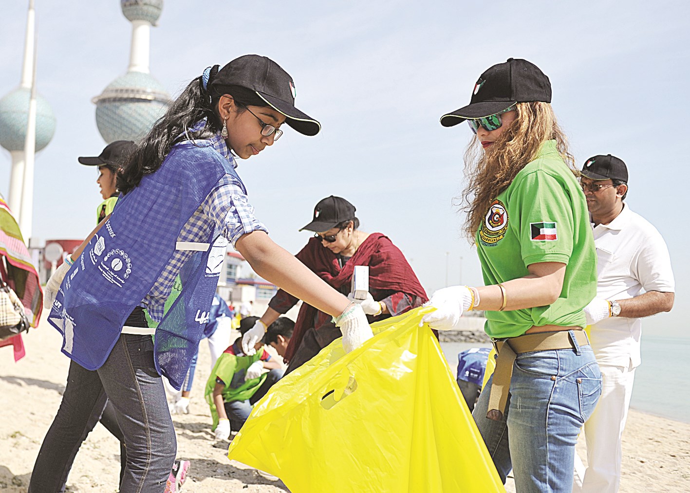 تكاتف وتعاضد