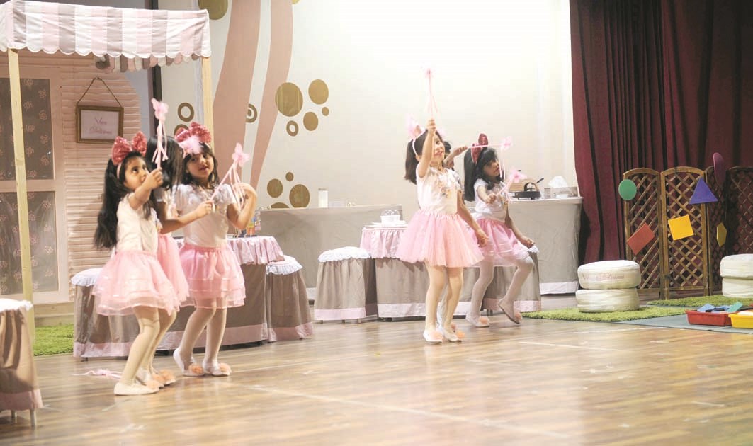 u0641u0642u0631u0629 u0641u0646u064au0629 u0639u0644u0649 u0647u0627u0645u0634 u0627u0644u0648u0631u0634u0629 u0641u064a u0631u0648u0636u0629 u0627u0644u062cu062fu0627u0648u0644