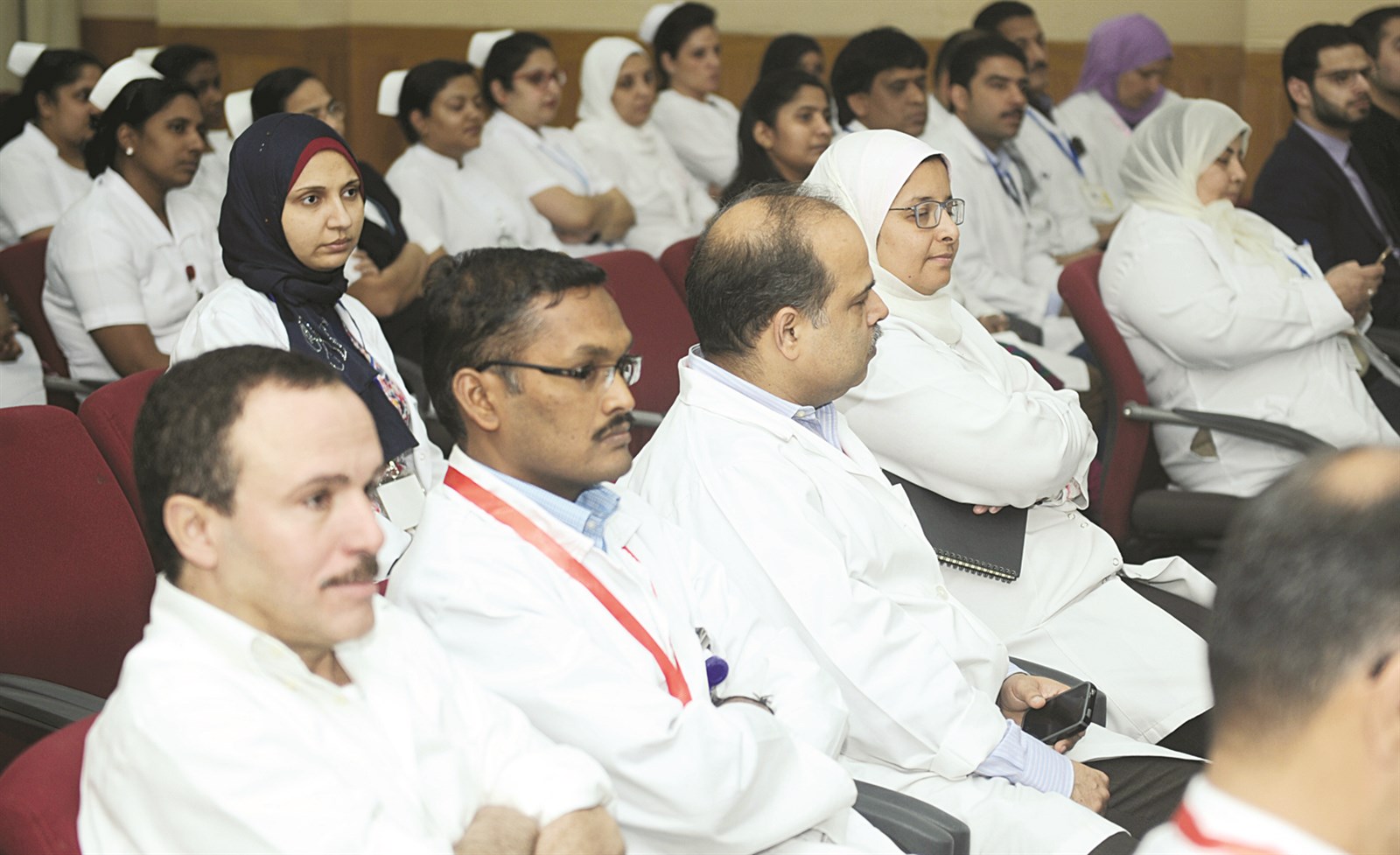 متابعة طبية لمجريات الورشة