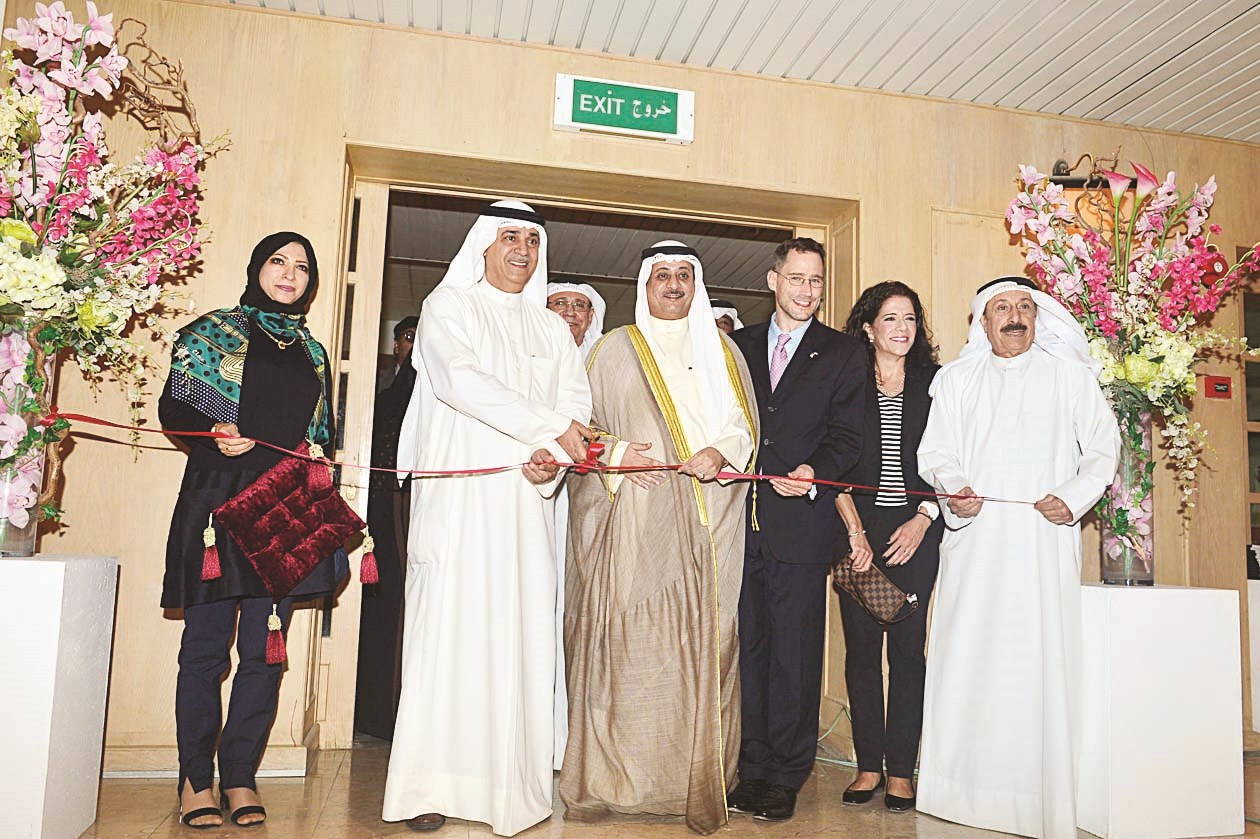 افتتاح المعرض ( تصوير موسى عياش)