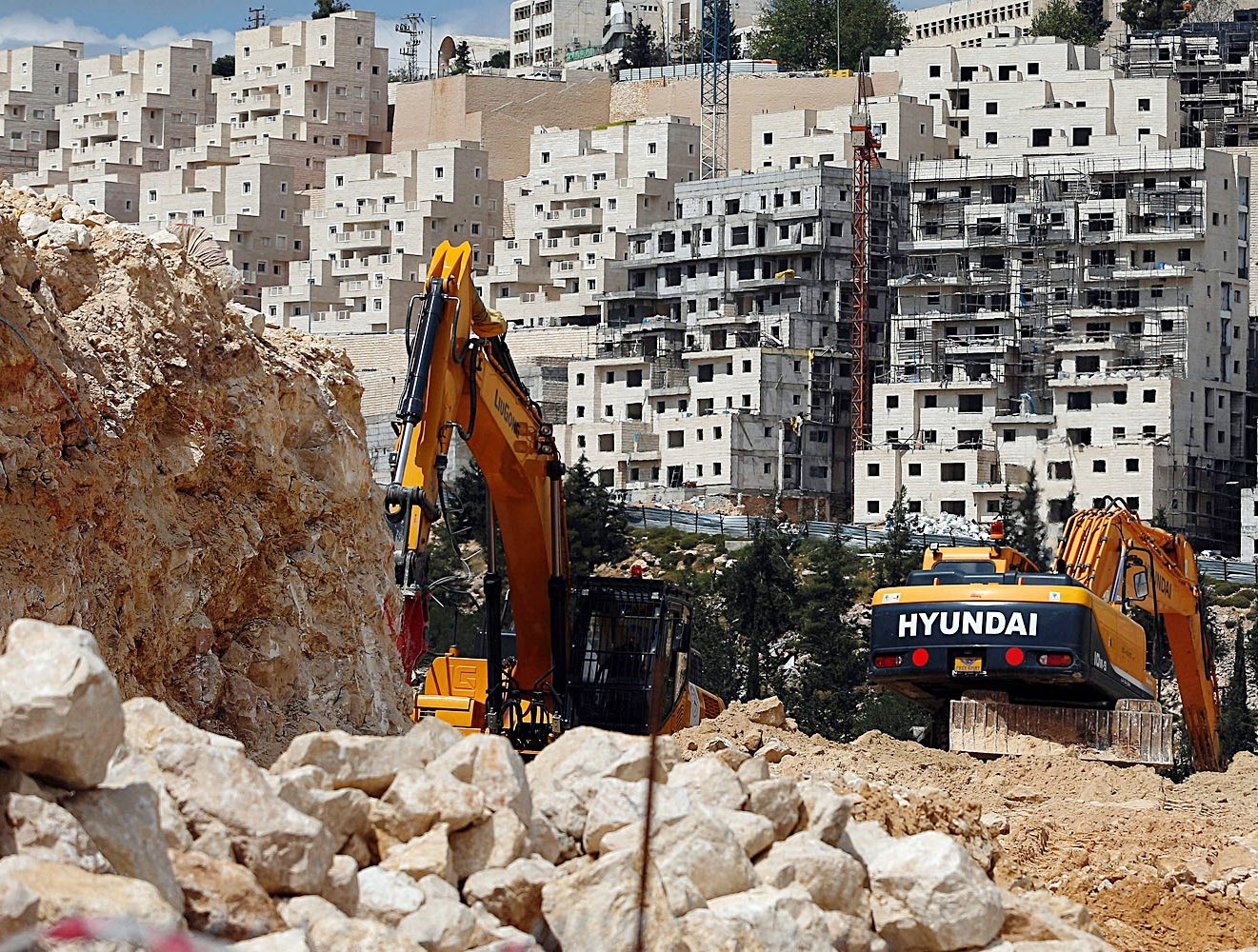 u0631u0627u0641u0639u0627u062a u0628u0646u0627u0621 u0648u062du0641u0627u0631u0627u062a u0641u064a u0645u0648u0642u0639 u0627u0633u062au064au0637u0627u0646u064a u0634u0645u0627u0644 u0627u0644u0642u062fu0633 u0627u0644u0634u0631u0642u064au0629 (u0627 u0641 u0628)