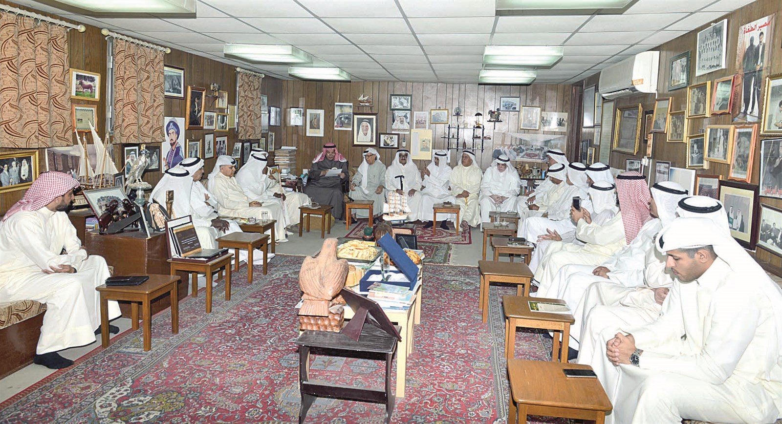 ديوان الثلاثاء محتفياً بالغنيم