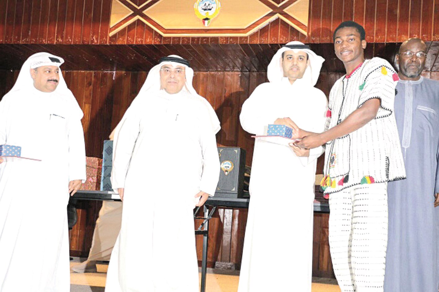 u062au0643u0631u064au0645 u0623u062du062f u0637u0644u0628u0629 u0627u0644u0645u0646u062d u0627u0644u0641u0627u0626u0642u064au0646