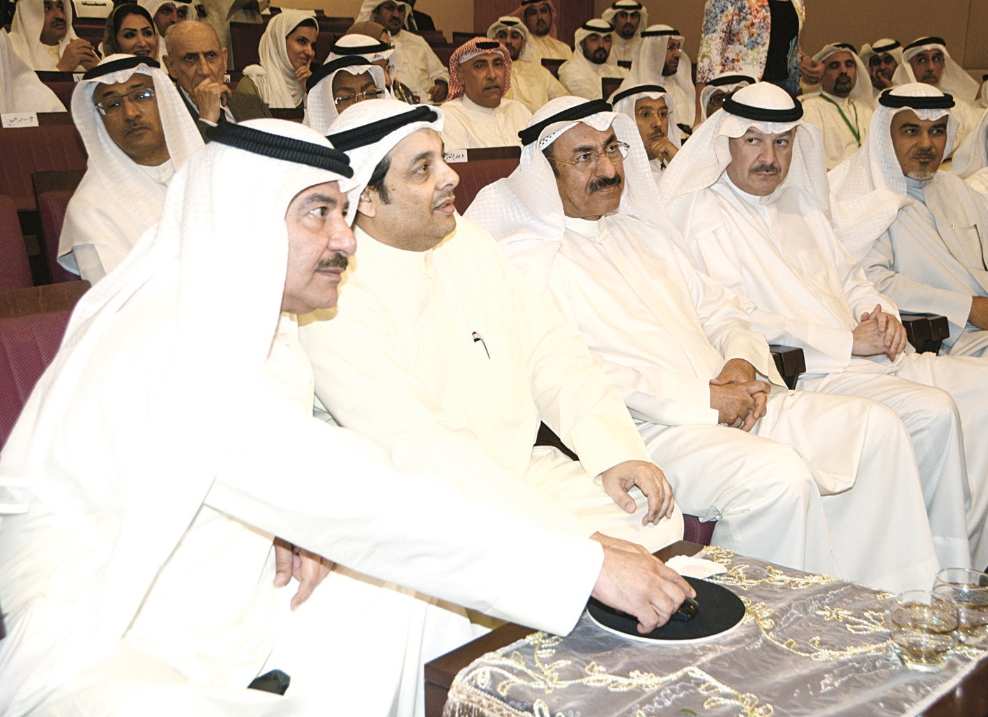 u0627u0644u0635u0627u0646u0639 u0648u0627u0644u0645u0633u0639u062f u0644u062du0638u0629 u062au062fu0634u064au0646 u0623u0648u0644 u0645u0639u0627u0645u0644u0629 u0625u0639u0644u0627u0646 u0625u0644u0643u062au0631u0648u0646u064a           (u062au0635u0648u064au0631 u062cu0644u0627u0644 u0645u0639u0648u0636)