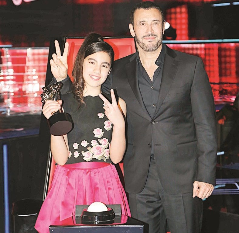 u0644u064au0646 u0627u0644u062du0627u064au0643 u0645u0639 u0645u062fu0631u0628u0647u0627 u0643u0627u0638u0645 u0627u0644u0633u0627u0647u0631 u0628u0639u062f u0627u0644u0641u0648u0632