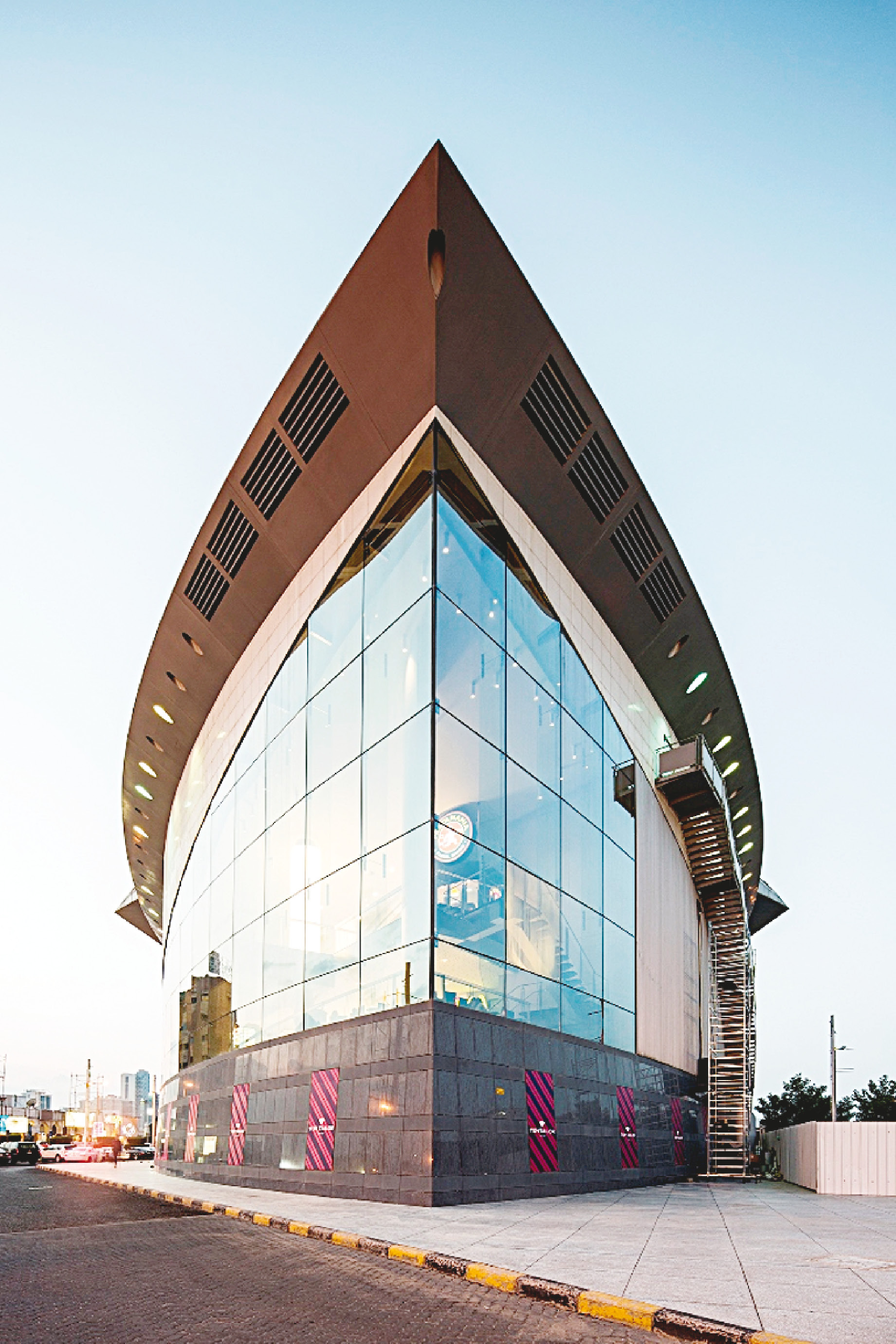 «المهلب مول»... المجمع السفينة في قلب حولي