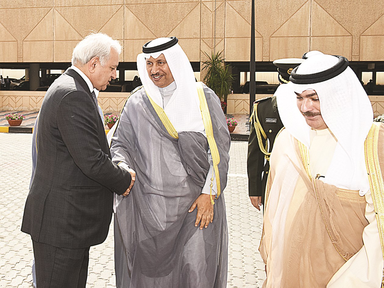 العيسى مرحبا بسمو رئيس الوزراء